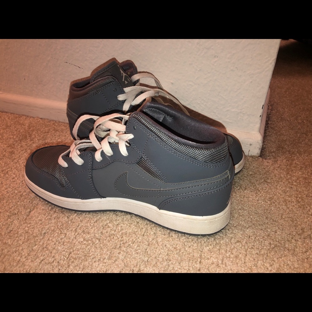 Cool Grey Wolf Air Jordan’s 1 Mid